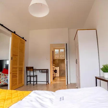 Apartment Lubartowska 19 *